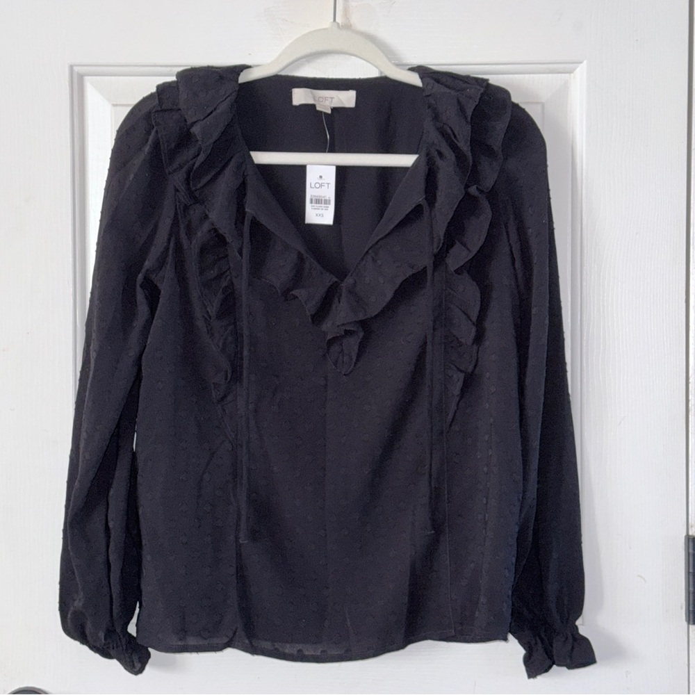 NWT LOFT Black Ruffle Blouse. Sz XXS